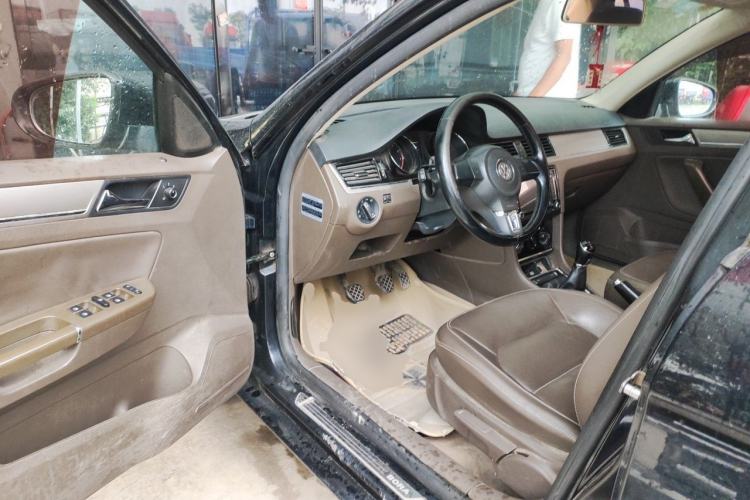 Used Volkswagen Bora 2014 1.6L Manual Comfort Model Driver Seat