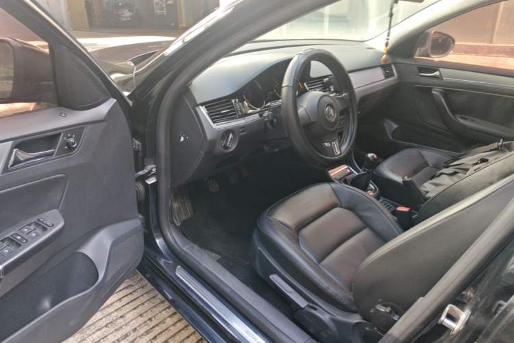 Used Volkswagen Bora 2014 1.6L Manual Comfort Model Driver Seat
