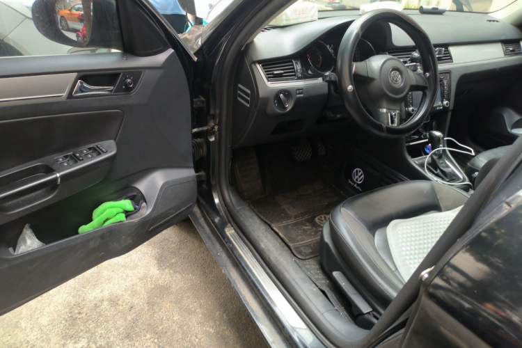 Used Volkswagen Bora 2014 1.6L Automatic Comfort Model Driver Seat
