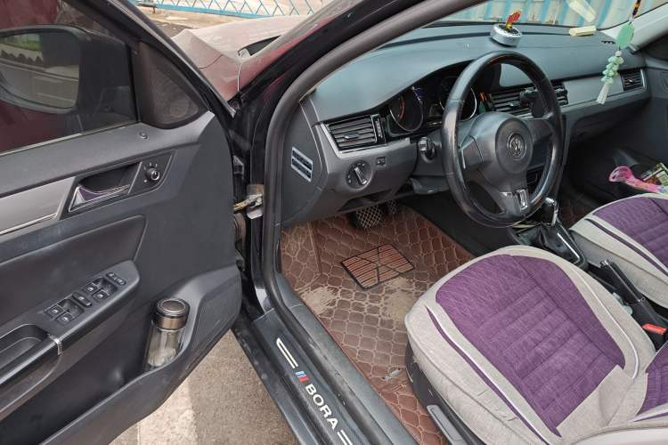 Used Volkswagen Bora 2014 1.6L Automatic Comfort Model Driver Seat