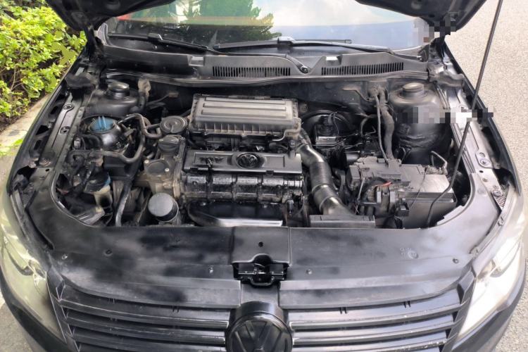 Used Volkswagen Bora 2014 1.6L Manual Comfort Model Engine Bay