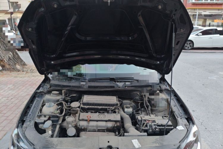 Used Volkswagen Bora 2014 1.6L Automatic Comfort Model Engine Bay
