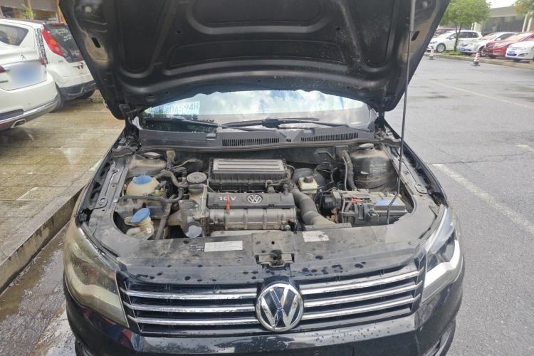 Used Volkswagen Bora 2014 1.6L Automatic Comfort Model Engine Bay
