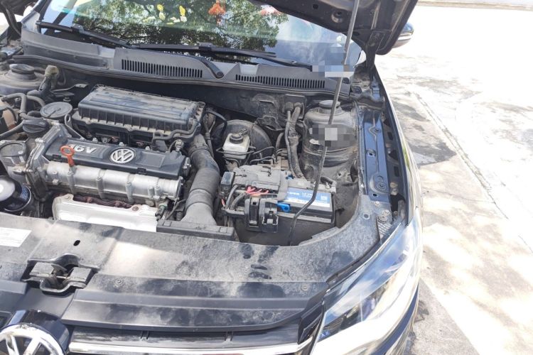 Used Volkswagen Bora 2014 1.6L Automatic Comfort Model Engine Bay Left