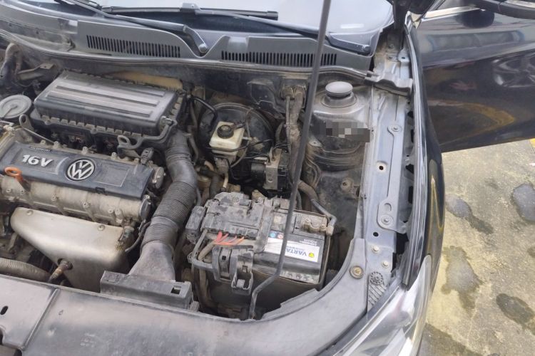 Used Volkswagen Bora 2014 1.6L Automatic Comfort Model Engine Bay Left