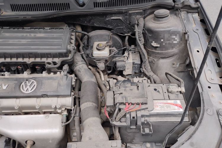 Used Volkswagen Bora 2014 1.6L Automatic Comfort Model Engine Bay Left