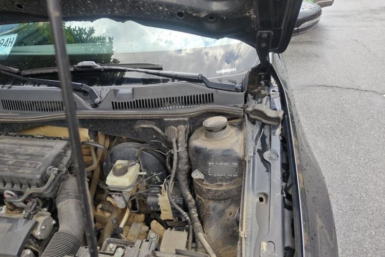 Used Volkswagen Bora 2014 1.6L Automatic Comfort Model Engine Bay Left