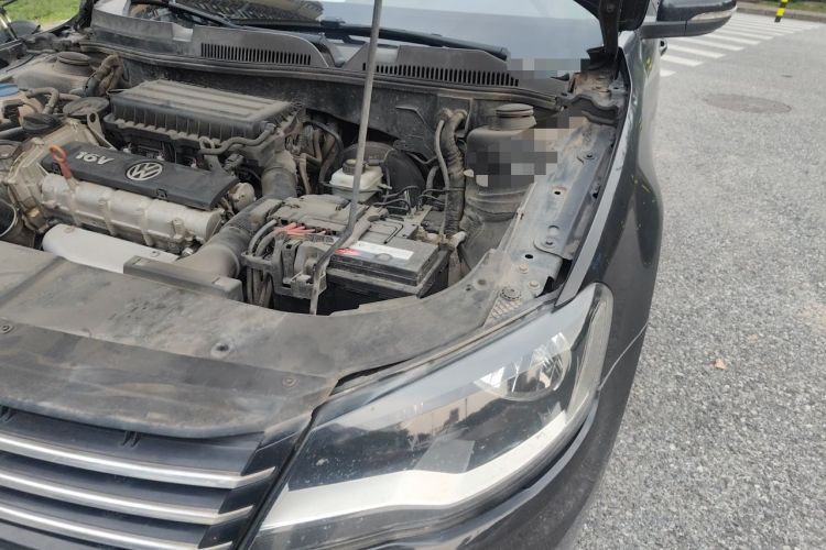 Used Volkswagen Bora 2014 1.6L Automatic Comfort Model Engine Bay Left