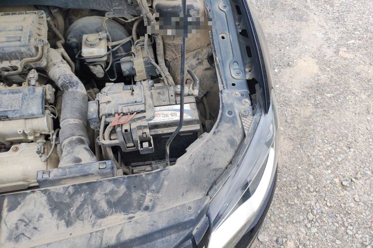 Used Volkswagen Bora 2014 1.6L Manual Comfort Model Engine Bay Left
