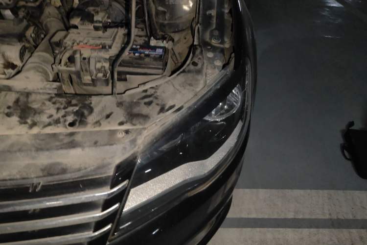 Used Volkswagen Bora 2014 1.6L Manual Fashion Edition Engine Bay Left