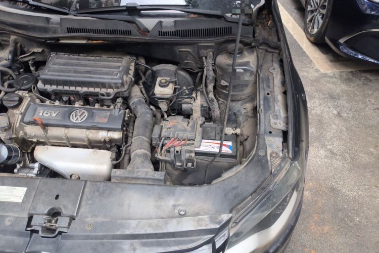 Used Volkswagen Bora 2014 1.6L Automatic Comfort Model Engine Bay Left
