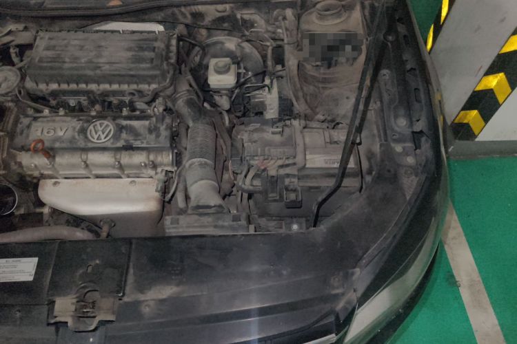 Used Volkswagen Bora 2014 1.6L Automatic Comfort Model Engine Bay Left