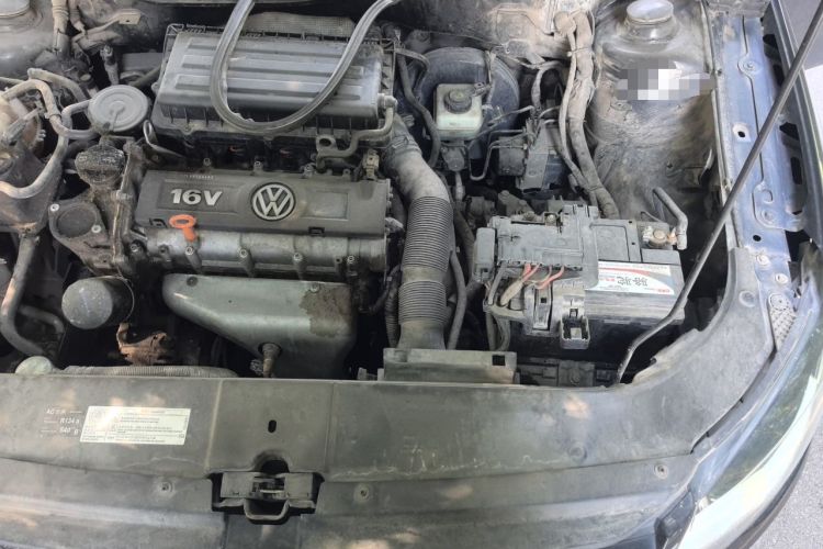 Used Volkswagen Bora 2014 1.6L Automatic Fashion Model Engine Bay Left