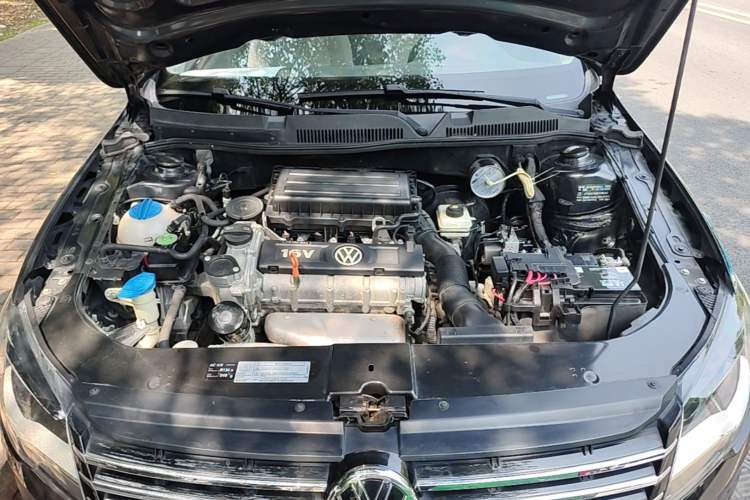 Used Volkswagen Bora 2014 1.6L Automatic Fashion Model Engine Bay