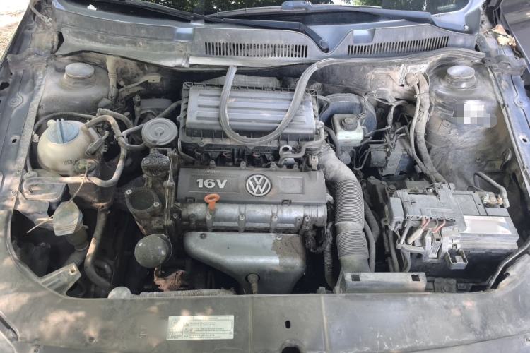 Used Volkswagen Bora 2014 1.6L Automatic Fashion Model Engine Bay