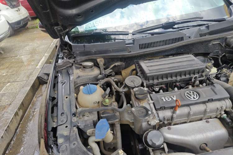 Used Volkswagen Bora 2014 1.6L Automatic Comfort Model Engine Bay Right