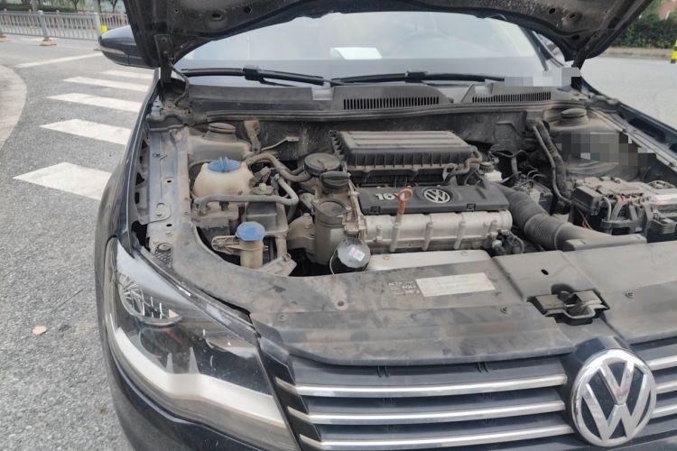 Used Volkswagen Bora 2014 1.6L Automatic Comfort Model Engine Bay Right