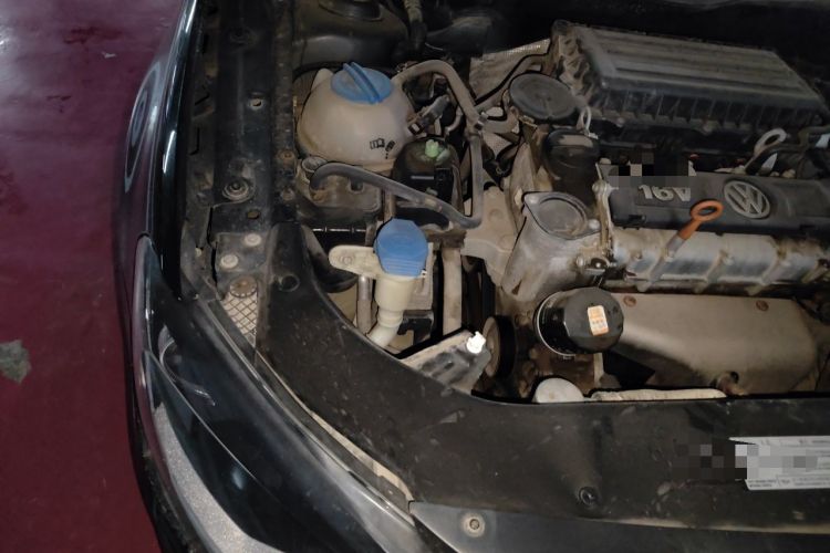Used Volkswagen Bora 2014 1.6L Automatic Fashion Model Engine Bay Right