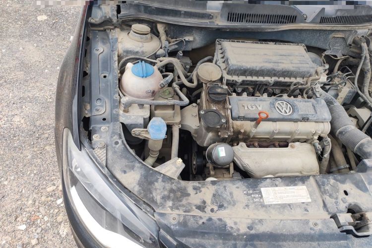 Used Volkswagen Bora 2014 1.6L Manual Comfort Model Engine Bay Right