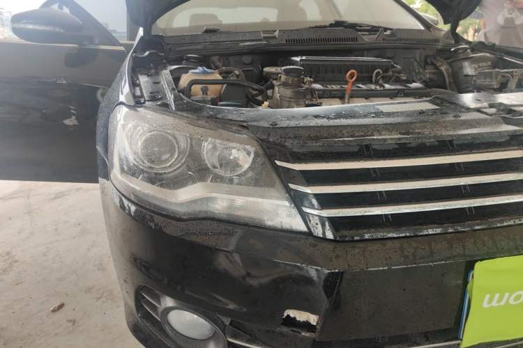 Used Volkswagen Bora 2014 1.6L Automatic Comfort Model Engine Bay Right