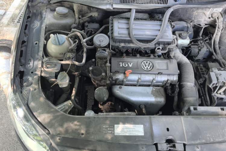 Used Volkswagen Bora 2014 1.6L Automatic Fashion Model Engine Bay Right