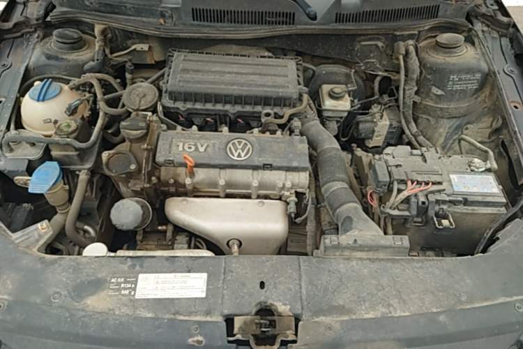 Used Volkswagen Bora 2014 1.6L Automatic Fashion Model Engine Bay