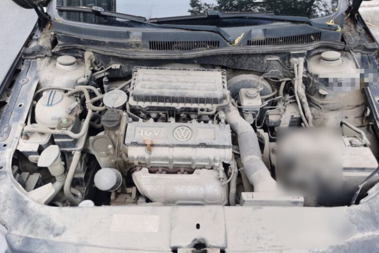 Used Volkswagen Bora 2014 1.6L Manual Fashion Edition Engine Bay