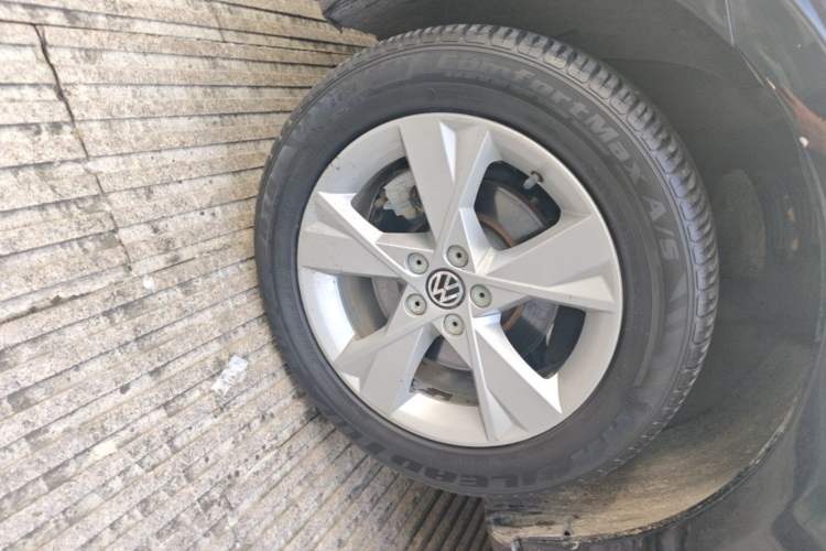 Used Volkswagen Bora 2014 1.6L Manual Comfort Model Exterior 4