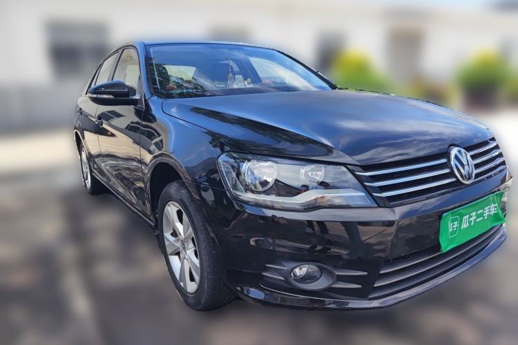 Used Volkswagen Bora 2014 1.6L Automatic Comfort Model Front Right 45 Deg