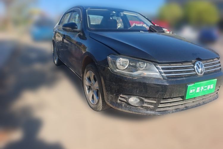 Used Volkswagen Bora 2014 1.6L Manual Comfort Model Front Right 45 Deg