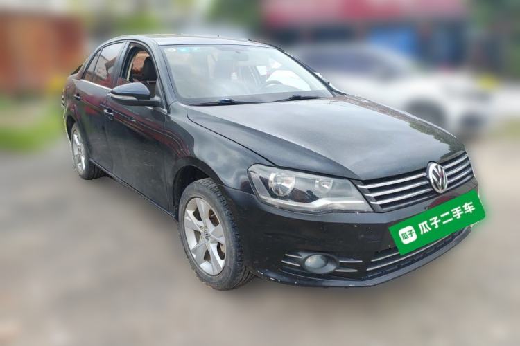 Used Volkswagen Bora 2014 1.6L Manual Comfort Model Front Right 45 Deg