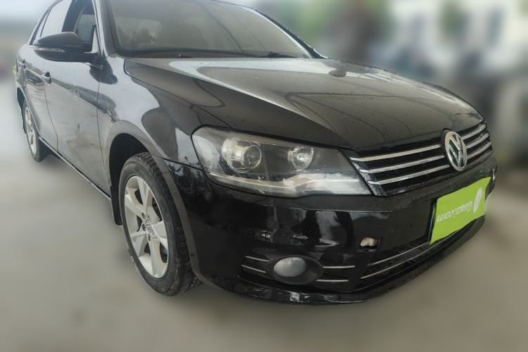 Used Volkswagen Bora 2014 1.6L Automatic Comfort Model Front Right 45 Deg