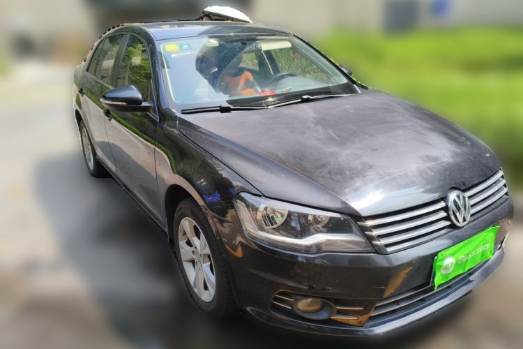 Used Volkswagen Bora 2014 1.6L Automatic Comfort Model Front Right 45 Deg