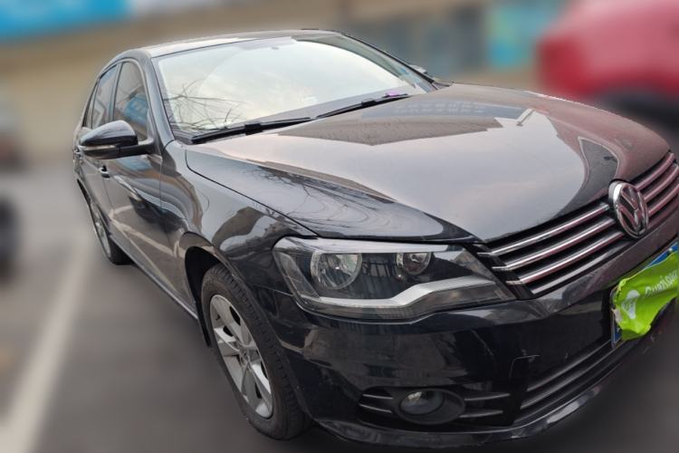 Used Volkswagen Bora 2014 1.6L Automatic Comfort Model Front Right 45 Deg