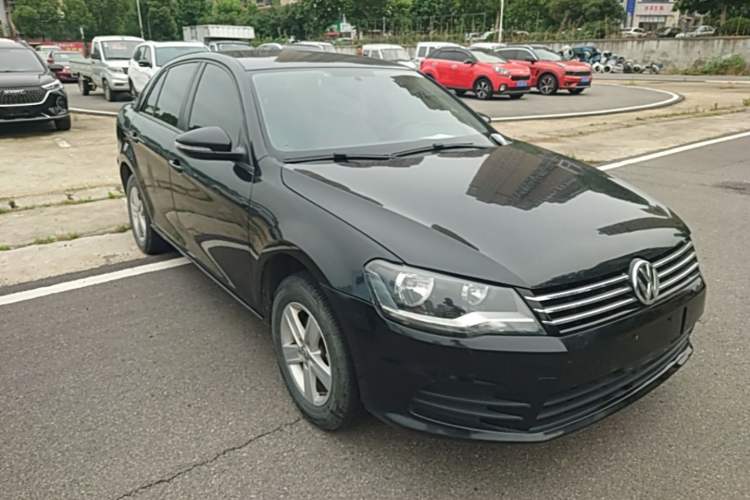 Used Volkswagen Bora 2014 1.6L Automatic Fashion Model Front Right 45 Deg