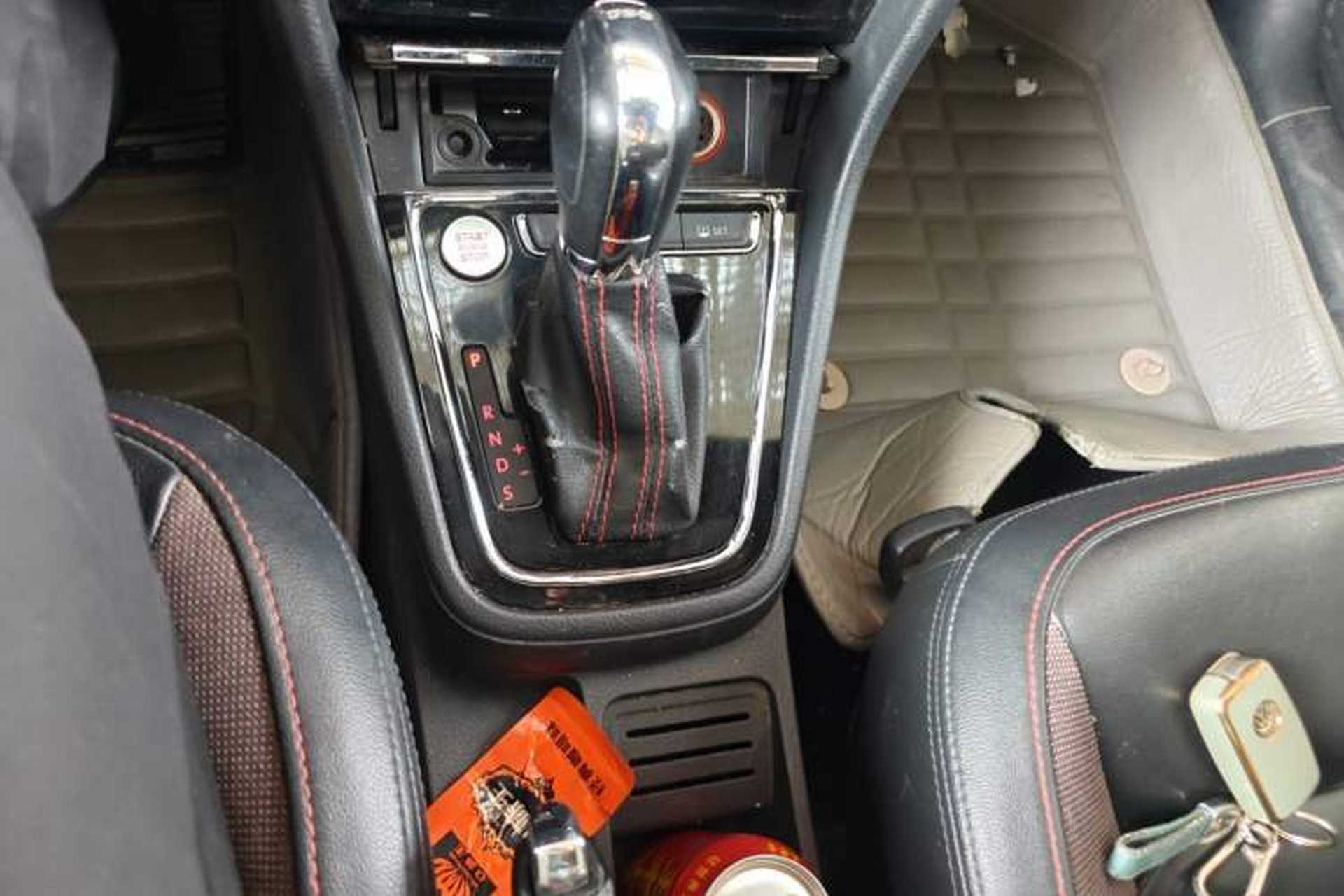 Used Volkswagen Bora 2014 1.4TSI Automatic Sportline Gear Lever