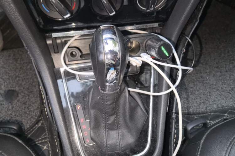 Used Volkswagen Bora 2014 1.6L Automatic Comfort Model Gear Lever
