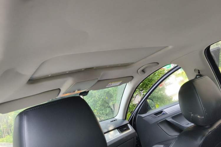 Used Volkswagen Bora 2014 1.6L Automatic Comfort Model Headliner