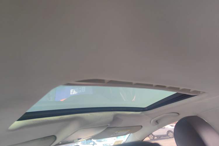 Used Volkswagen Bora 2014 1.6L Automatic Comfort Model Headliner