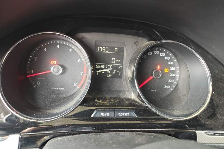 Used Volkswagen Bora 2014 1.4TSI Automatic Sportline Instrument Cluster