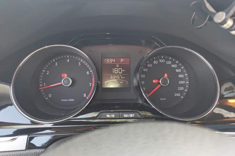 Used Volkswagen Bora 2014 1.6L Automatic Comfort Model Instrument Cluster