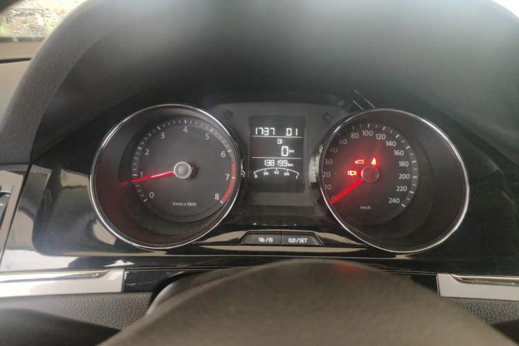 Used Volkswagen Bora 2014 1.6L Automatic Comfort Model Instrument Cluster