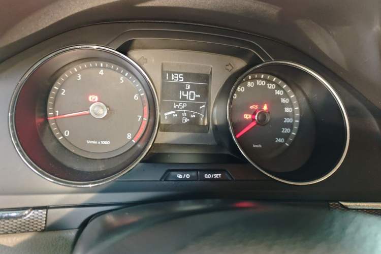 Used Volkswagen Bora 2014 1.6L Manual Fashion Edition Instrument Cluster