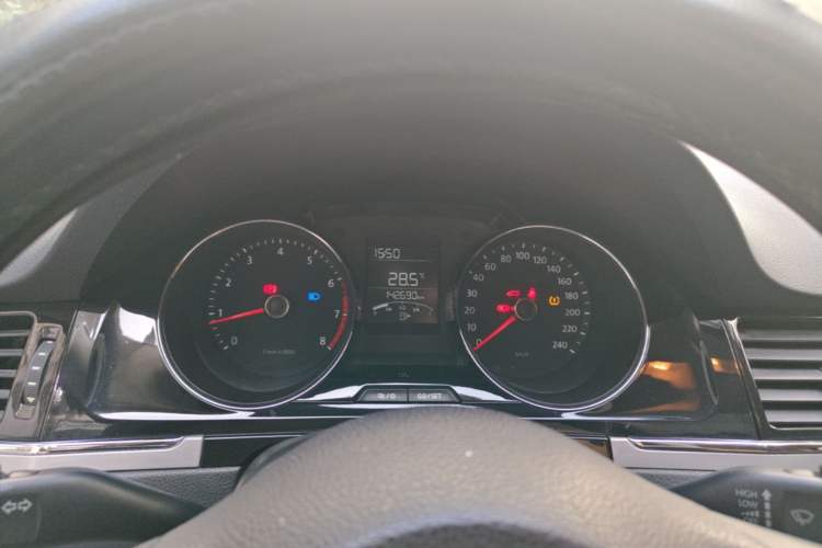 Used Volkswagen Bora 2014 1.6L Manual Comfort Model Instrument Cluster