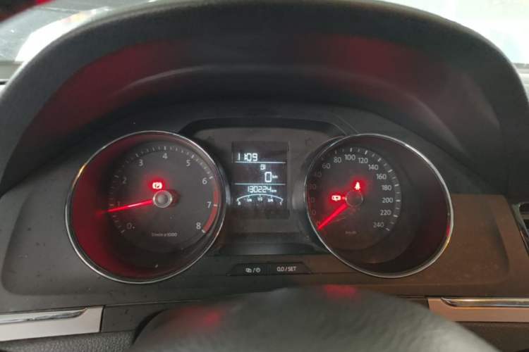 Used Volkswagen Bora 2014 1.6L Manual Fashion Edition Instrument Cluster