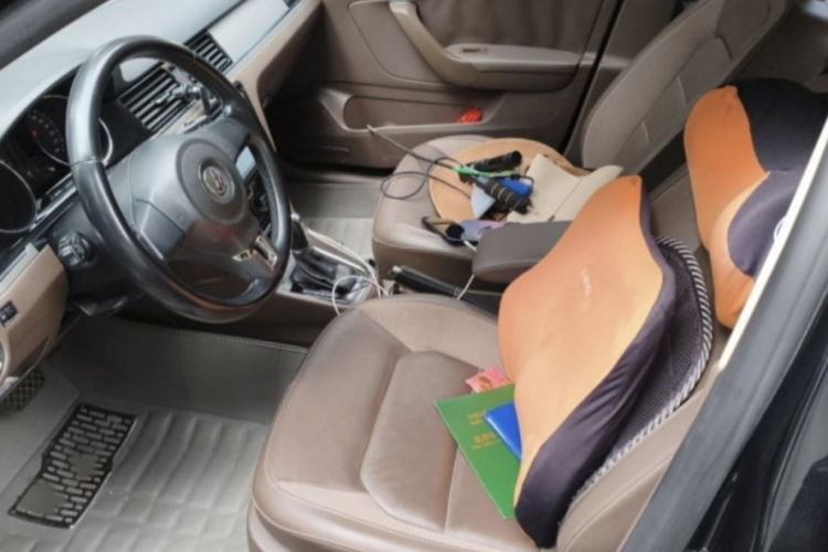 Used Volkswagen Bora 2014 1.6L Automatic Fashion Model Interior 1