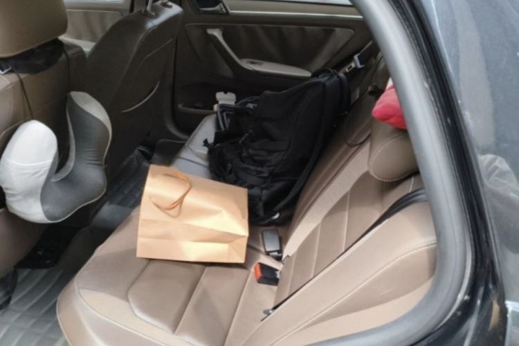 Used Volkswagen Bora 2014 1.6L Automatic Fashion Model Interior 2