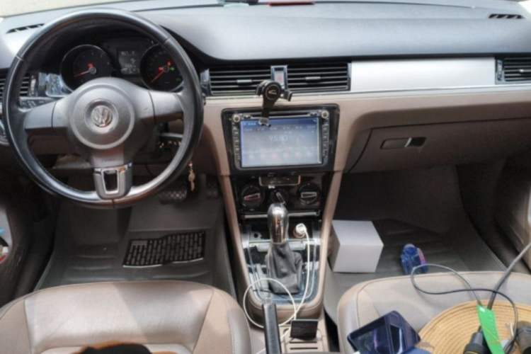 Used Volkswagen Bora 2014 1.6L Automatic Fashion Model Interior 3