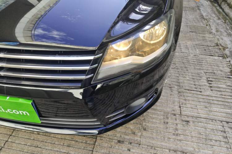 Used Volkswagen Bora 2014 1.6L Manual Comfort Model Left Front Headlight