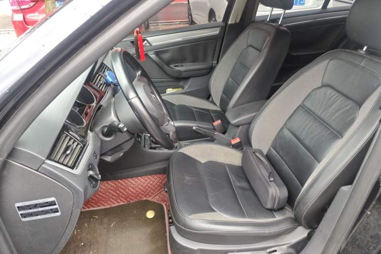 Used Volkswagen Bora 2014 1.6L Automatic Comfort Model Left Front Seat